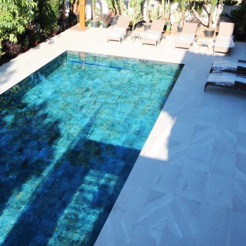 Construção piscinas almancil